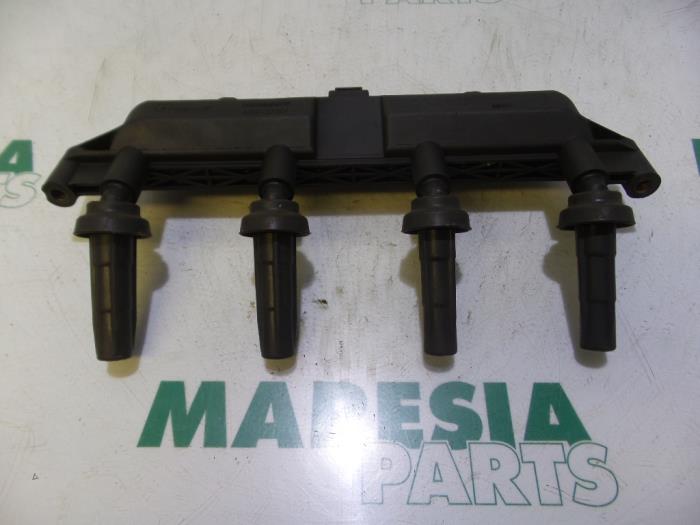 Gebruikte Bobine Peugeot 206 (2A/C/H/J/S) 1.4 XR,XS,XT,Gentry Prijs € 40,00 Margeregeling aangeboden door Maresia Parts