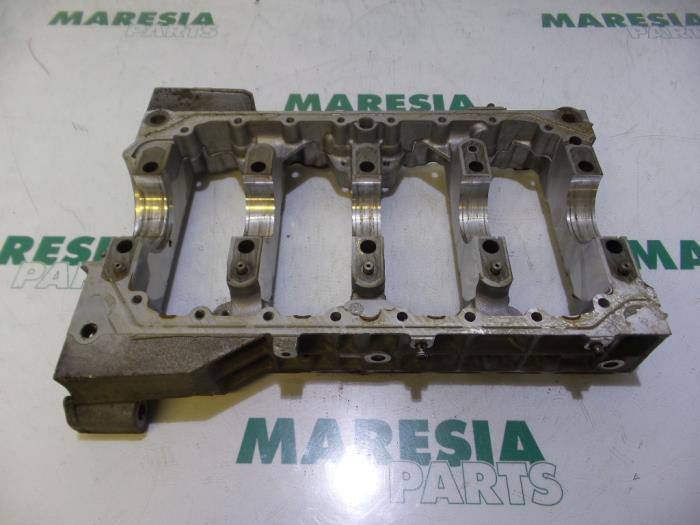 Gebruikte Krukas Peugeot 607 (9D/U) 2.2 16V Prijs € 105,00 Margeregeling aangeboden door Maresia Parts