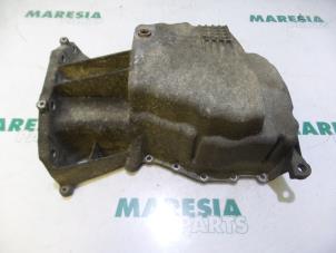 Gebruikte Carterpan Renault Clio II (BB/CB) 1.4 16V Prijs € 30,00 Margeregeling aangeboden door Maresia Parts