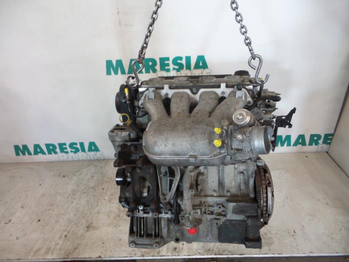 Gebruikte Motor Citroen C5 I Berline (DC) 2.0 HPI 16V Prijs € 420,00 Margeregeling aangeboden door Maresia Parts