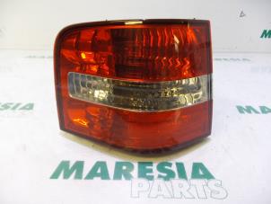 Gebruikte Achterlicht links Fiat Stilo MW (192C) 1.6 16V Prijs € 30,00 Margeregeling aangeboden door Maresia Parts