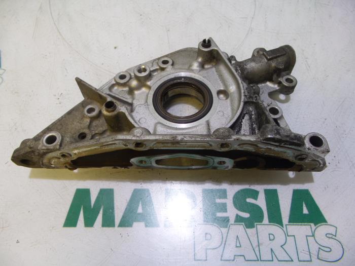 Gebruikte Oliepomp Citroen Xsara Picasso (CH) 1.8 16V Prijs € 50,00 Margeregeling aangeboden door Maresia Parts