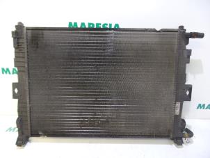 Gebruikte Radiateur Renault Megane II CC (EM) 1.6 16V Prijs € 35,00 Margeregeling aangeboden door Maresia Parts