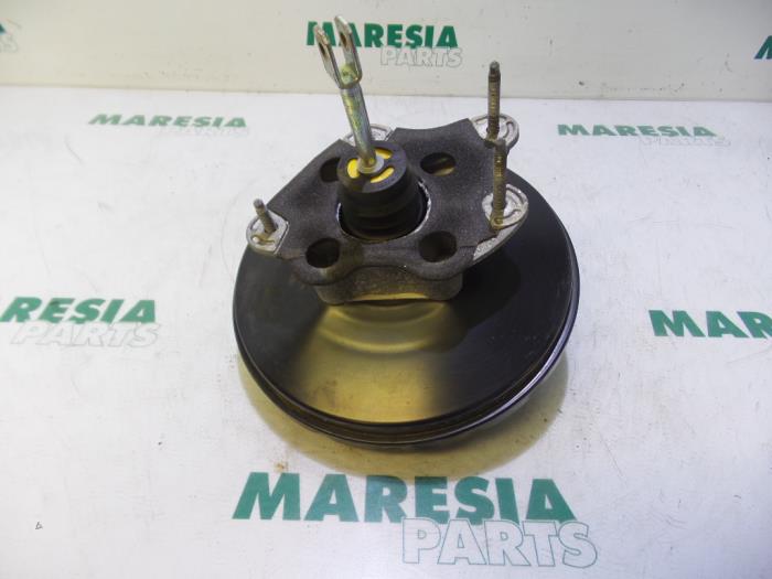 Gebruikte Rembooster Renault Clio III (BR/CR) 1.5 dCi FAP Prijs € 50,00 Margeregeling aangeboden door Maresia Parts