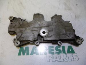 Gebruikte Kleppendeksel Renault Scénic II (JM) 1.6 16V Prijs € 25,00 Margeregeling aangeboden door Maresia Parts