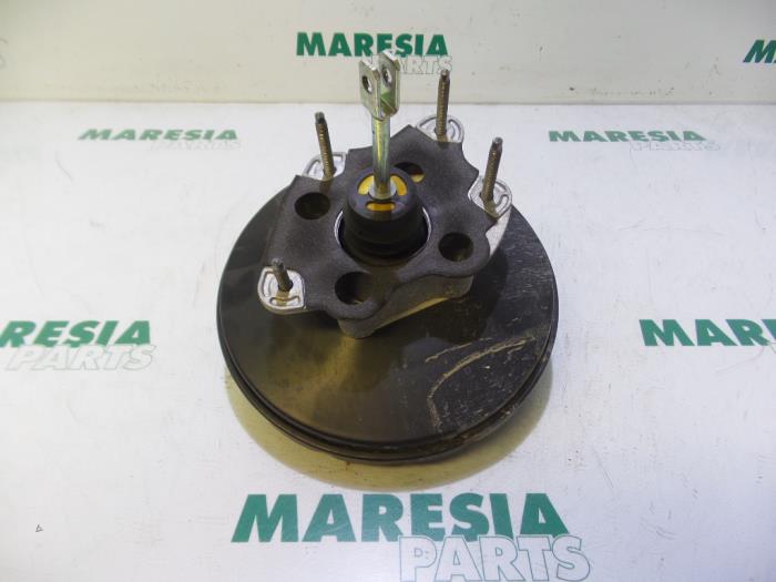Gebruikte Rembol Renault Clio III (BR/CR) 1.2 16V 75 Prijs € 50,00 Margeregeling aangeboden door Maresia Parts