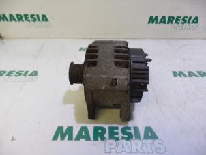 Gebruikte Dynamo Renault Grand Scénic II (JM) 1.9 dCi 120 Prijs € 75,00 Margeregeling aangeboden door Maresia Parts