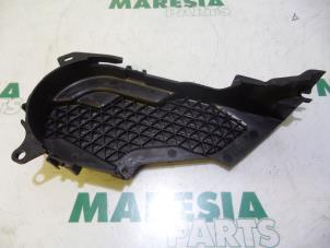 Gebruikte Distributiedeksel Citroen C5 II Break (RE) 2.0 HDiF 16V Prijs € 20,00 Margeregeling aangeboden door Maresia Parts
