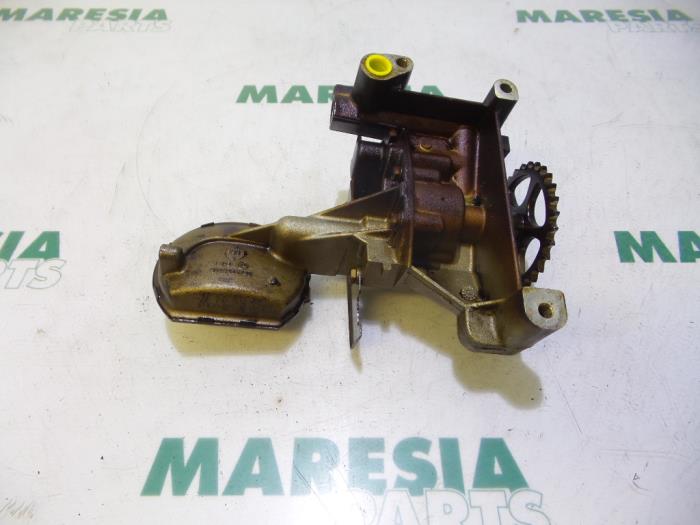 Gebruikte Oliepomp Citroen Evasion 2.0 CT SX,VSX Turbo Prijs € 105,00 Margeregeling aangeboden door Maresia Parts