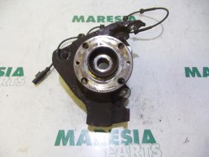 Gebruikte Fusee rechts-voor Fiat Idea (350AX) 1.4 16V Prijs € 65,00 Margeregeling aangeboden door Maresia Parts