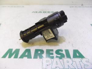 Gebruikte Kontaktslot + Sleutel Fiat Idea (350AX) 1.4 16V Prijs € 40,00 Margeregeling aangeboden door Maresia Parts