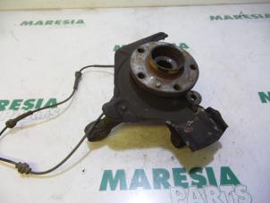 Gebruikte Asschenkel rechts-voor Fiat Doblo Cargo (263) 1.3 MJ 16V DPF Euro 5 Prijs € 50,00 Margeregeling aangeboden door Maresia Parts