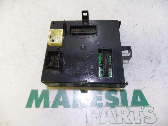 Gebruikte Computer Diversen Renault Laguna II (BG) 1.8 16V Prijs € 105,00 Margeregeling aangeboden door Maresia Parts