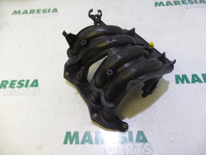 Gebruikte Spruitstuk Inlaat Citroen C2 (JM) 1.1 Prijs € 35,00 Margeregeling aangeboden door Maresia Parts