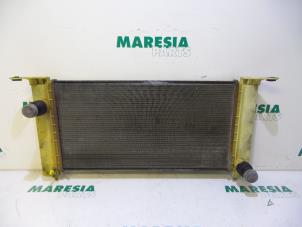 Gebruikte Radiateur Fiat Stilo (192A/B) 1.2 16V 3-Drs. Prijs € 25,00 Margeregeling aangeboden door Maresia Parts
