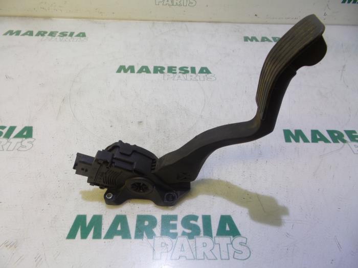 Gebruikte Gaspedaalpositie Sensor Peugeot 308 (4A/C) 1.6 HDi 16V Prijs € 25,00 Margeregeling aangeboden door Maresia Parts