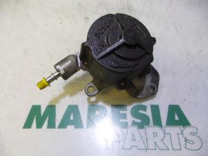 Gebruikte Vacuumpomp (Diesel) Peugeot 307 SW (3H) 2.0 HDi 90 Prijs € 50,00 Margeregeling aangeboden door Maresia Parts