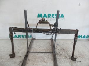 Gebruikte Trekhaak Renault Trafic New (FL) 1.9 dCi 100 16V Prijs € 127,05 Inclusief btw aangeboden door Maresia Parts