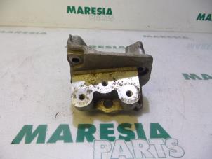 Gebruikte Motorrubber Fiat Grande Punto (199) 1.4 Prijs € 20,00 Margeregeling aangeboden door Maresia Parts