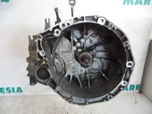 Gebruikte Versnellingsbak Renault Megane II (BM/CM) 2.0 16V Turbo Prijs € 472,50 Margeregeling aangeboden door Maresia Parts