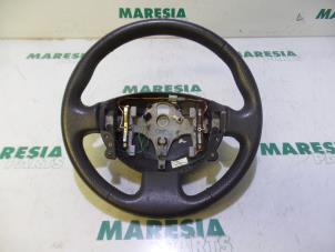 Gebruikte Stuurwiel Renault Scénic II (JM) 1.5 dCi 105 FAP Prijs € 25,00 Margeregeling aangeboden door Maresia Parts