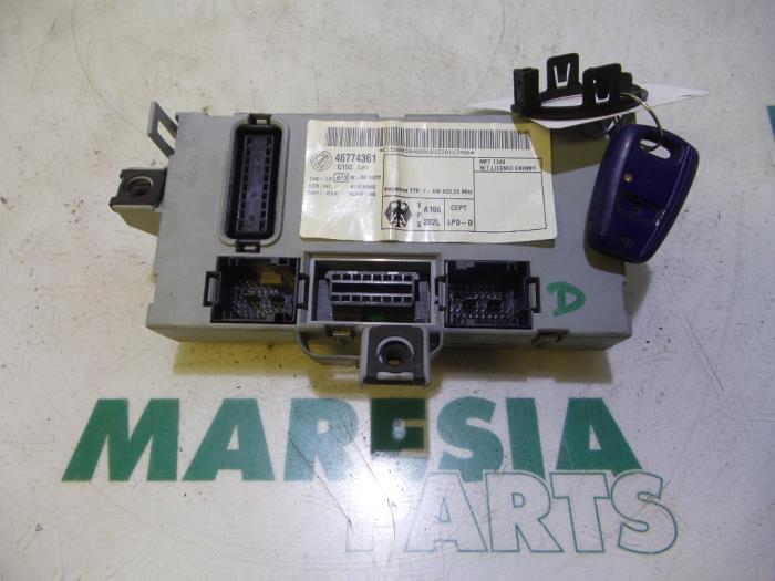 Gebruikte Computer Diversen Fiat Punto II (188) 1.2 60 S 5-Drs. Prijs € 105,00 Margeregeling aangeboden door Maresia Parts