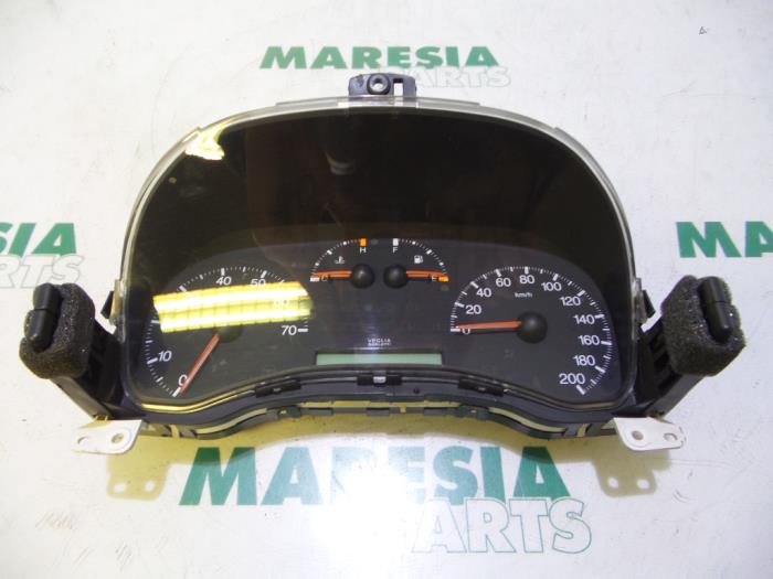Gebruikte Cockpit Fiat Punto II (188) 1.2 60 S 5-Drs. Prijs € 25,00 Margeregeling aangeboden door Maresia Parts