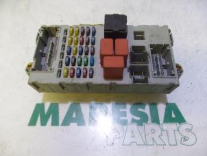 Gebruikte Zekeringkast Fiat Idea (350AX) 1.4 16V Prijs € 40,00 Margeregeling aangeboden door Maresia Parts