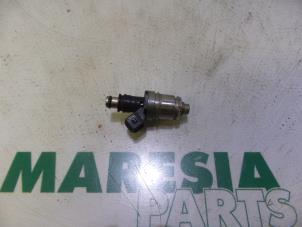 Gebruikte Injector (benzine injectie) Fiat Barchetta (183) 1.8 16V Prijs € 35,00 Margeregeling aangeboden door Maresia Parts