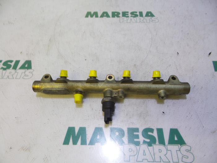 Gebruikte Galerij (Injectie) Citroen C8 (EA/EB) 2.0 HDi 16V Prijs € 50,00 Margeregeling aangeboden door Maresia Parts