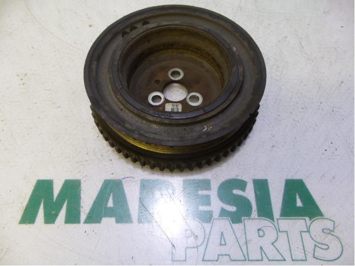 Gebruikte Krukas Poelie Fiat Grande Punto (199) 1.4 Prijs € 24,95 Margeregeling aangeboden door Maresia Parts