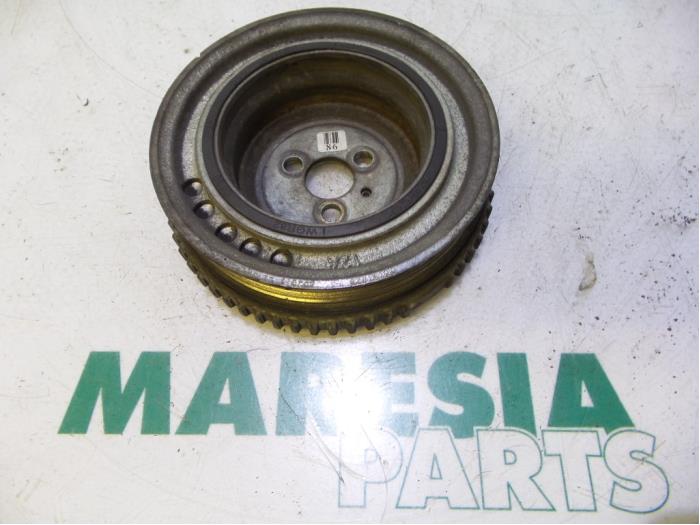 Gebruikte Krukas Poelie Fiat Punto III (199) 1.4 16V MultiAir Start&Stop Prijs € 24,95 Margeregeling aangeboden door Maresia Parts
