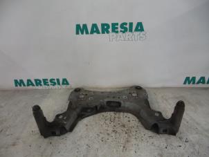 Gebruikte Subframe Renault Megane III Grandtour (KZ) 1.4 16V TCe 130 Prijs € 74,00 Margeregeling aangeboden door Maresia Parts