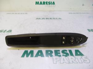 Gebruikte Combischakelaar ramen Citroen DS3 (SA) 1.4 HDi Prijs € 35,00 Margeregeling aangeboden door Maresia Parts