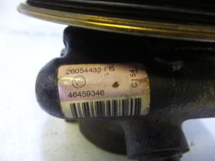 Stuurpomp van een Fiat Doblo (223A/119) 1.6 16V 2002