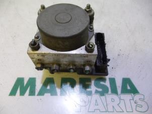 Gebruikte ABS Pomp Renault Clio III (BR/CR) 1.6 16V Prijs € 65,00 Margeregeling aangeboden door Maresia Parts