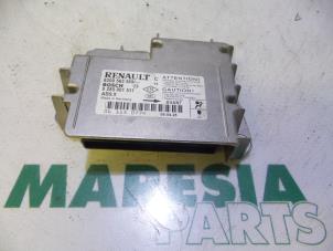 Gebruikte Airbag Module Renault Clio III (BR/CR) 1.6 16V Prijs € 100,00 Margeregeling aangeboden door Maresia Parts