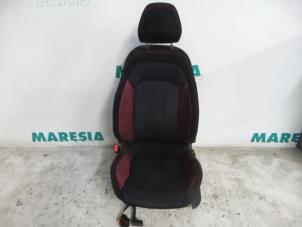 Gebruikte Voorstoel links Fiat Bravo (198A) 1.4 MultiAir 16V Prijs € 75,00 Margeregeling aangeboden door Maresia Parts