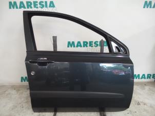 Gebruikte Deur 4Deurs rechts-voor Fiat Stilo MW (192C) 1.6 16V Prijs € 75,00 Margeregeling aangeboden door Maresia Parts