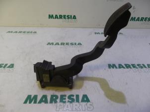 Gebruikte Sensor Gaspedaalpositie Fiat Stilo MW (192C) 1.6 16V Prijs € 25,00 Margeregeling aangeboden door Maresia Parts