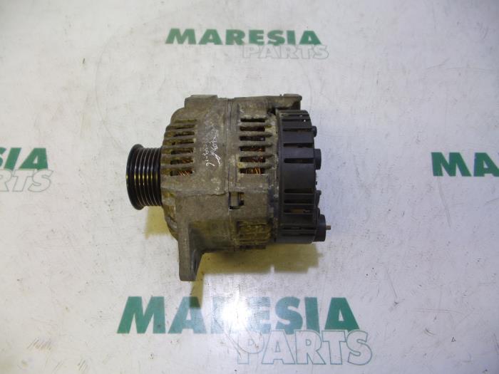 Gebruikte Dynamo Renault Megane (EA) 2.0i Prijs € 35,00 Margeregeling aangeboden door Maresia Parts