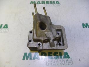 Gebruikte Motorsteun Fiat Bravo (198A) 1.4 16V Prijs € 25,00 Margeregeling aangeboden door Maresia Parts