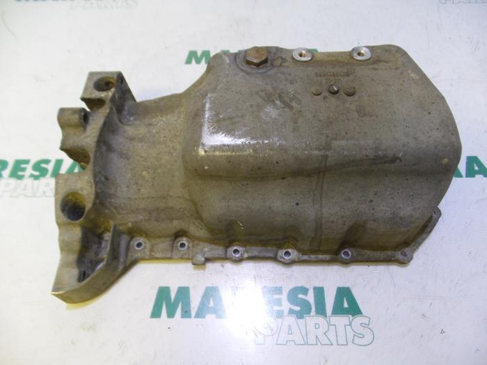 Gebruikte Carterpan Citroen C3 (FC/FL/FT) 1.6 16V Prijs € 35,00 Margeregeling aangeboden door Maresia Parts
