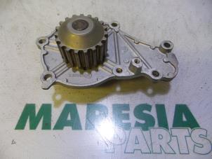 Gebruikte Waterpomp Citroen C4 Cactus (0B/0P) 1.6 Blue Hdi 100 Prijs € 30,00 Margeregeling aangeboden door Maresia Parts