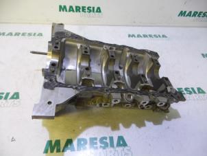 Gebruikte Carterpan Citroen C4 Cactus (0B/0P) 1.6 Blue Hdi 100 Prijs € 75,00 Margeregeling aangeboden door Maresia Parts