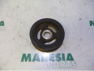 Gebruikte Poelie Krukas Peugeot Expert (G9) 1.6 HDi 90 Prijs € 25,00 Margeregeling aangeboden door Maresia Parts