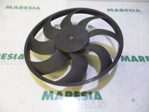 Gebruikte Koelvin Motor Alfa Romeo 159 Sportwagon (939BX) 2.2 JTS 16V Prijs € 39,00 Margeregeling aangeboden door Maresia Parts