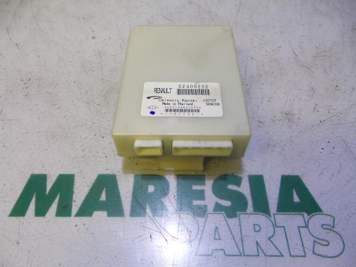 Gebruikte Computer Diversen Renault Laguna III (BT) 2.0 dCiF 16V 150 Prijs € 50,00 Margeregeling aangeboden door Maresia Parts