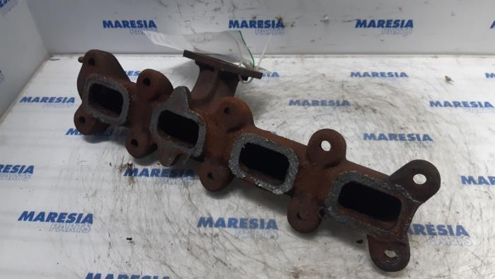 Gebruikte Spruitstuk Uitlaat Fiat Ducato (250) 2.3 D 120 Multijet Prijs € 60,00 Margeregeling aangeboden door Maresia Parts
