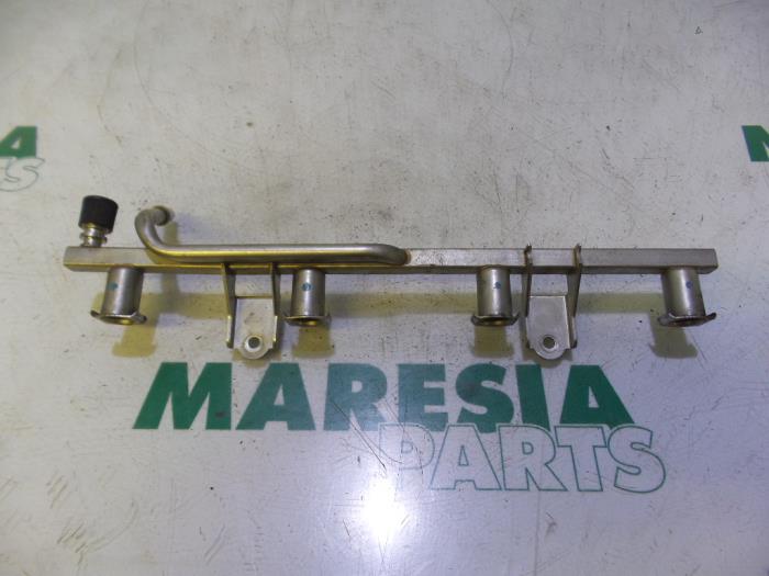Gebruikte Galerij (Injectie) Fiat Stilo MW (192C) 1.6 16V Prijs € 50,00 Margeregeling aangeboden door Maresia Parts